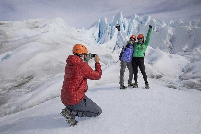 Minitrekking tour through the Perito Moreno Glacier! 1