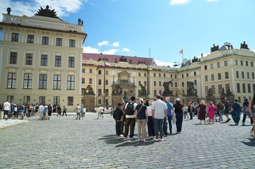 Prague Combo: Castle Guided Tour, Bus and Optional Boat 3