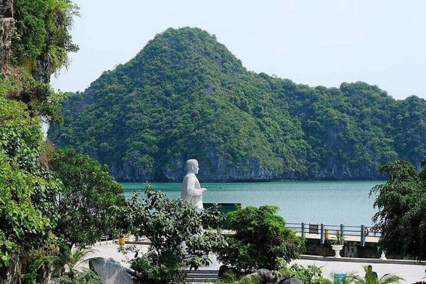 Luxury Halong Bay Day Cruise - Amethyst Luxury from Halong 2