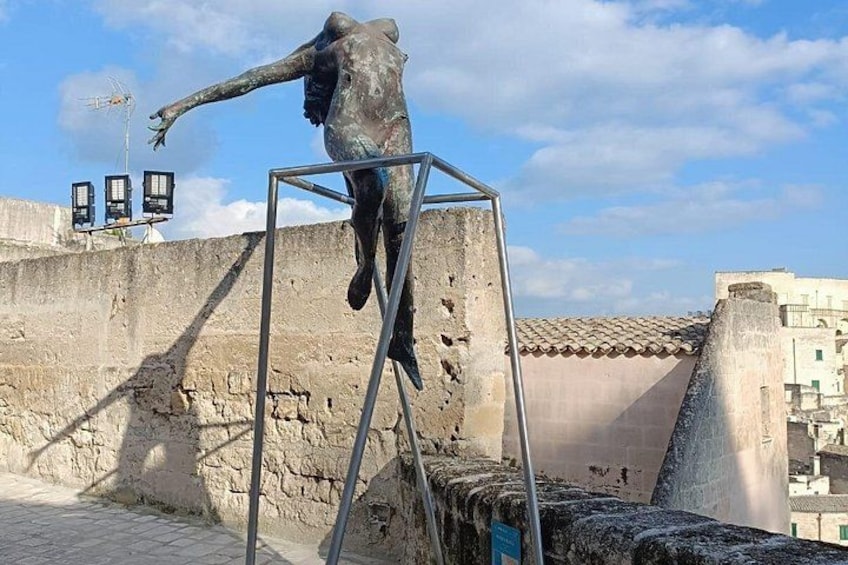 Tradition of Puglia : Altamura bread and stones of Matera da Bari 2