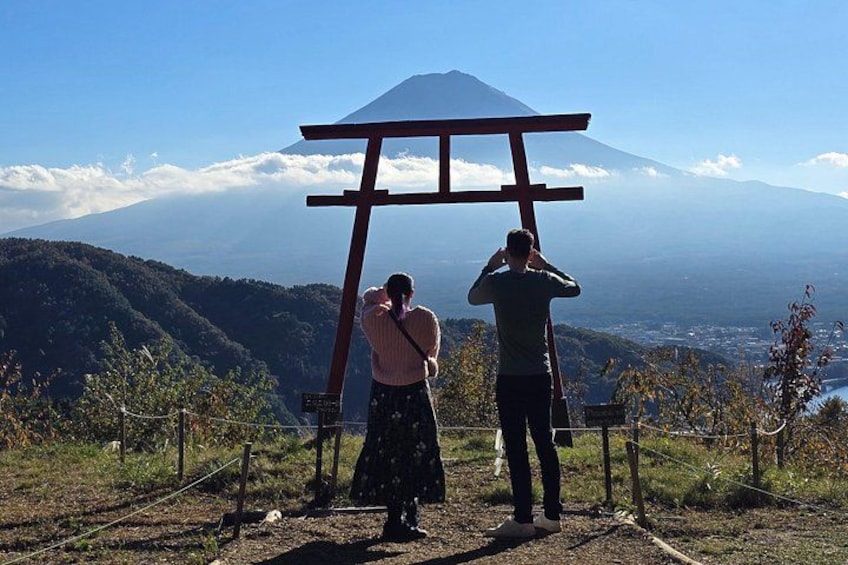 Locally Owned: Private Mt. Fuji Icons & Hidden Gems (Kawaguchiko) 3