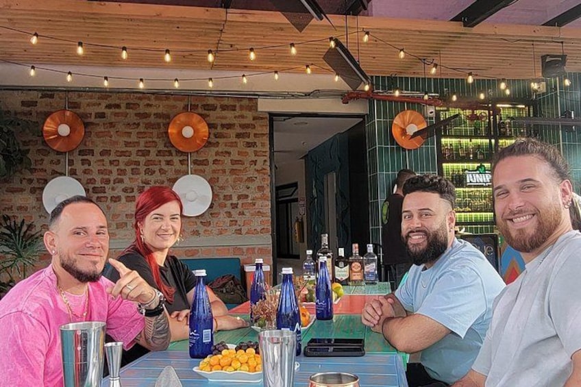 FlyVours: Colombian Fruits & Cocktail Experience 2