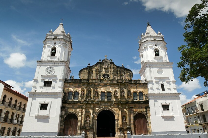 Panama's Historical Treasures: The Old Quarter In-App Audio Walk