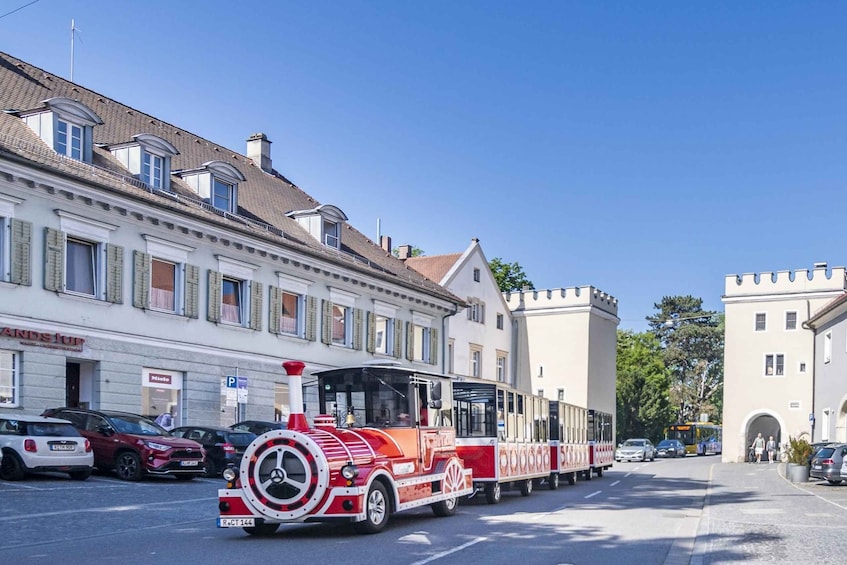 Picture 4 for Activity Regensburg: City Tour with the Bimmelbahn Train 4