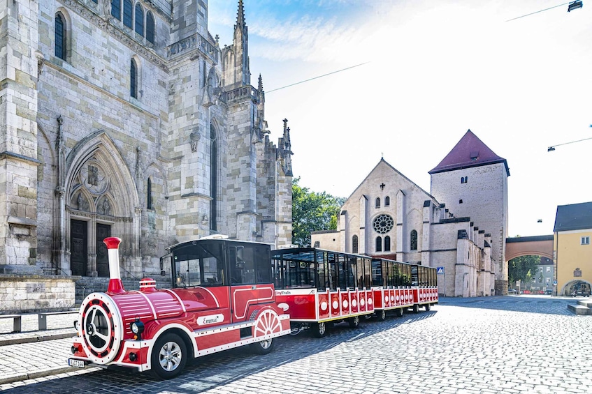 Regensburg: City Tour with the Bimmelbahn Train 1