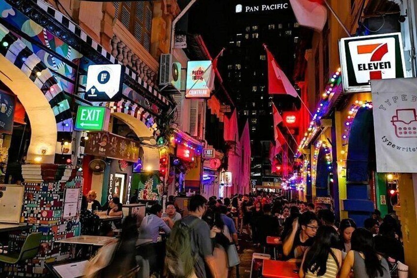 Singapore Street Food and Ethnic Quarters Kick Scooter Tour 3