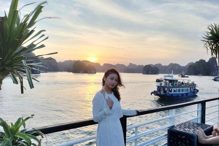 Lan Ha Bay day tour from Cat Ba, Hanoi Serenity Boutique Cruise 4