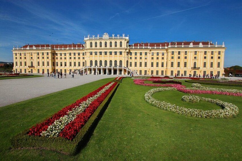 Schoenbrunn Palace 5