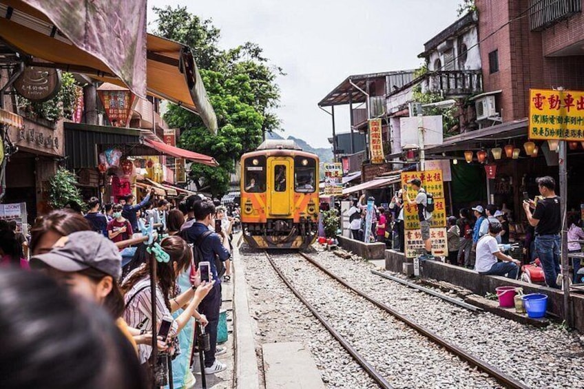 Full-Day Tour in Shifen, Jiufen & Yehliu of Taipei (Incl. ticket) 2