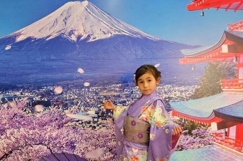 Kimono Experience at Fujisan Culture Gallery with Tea lesson