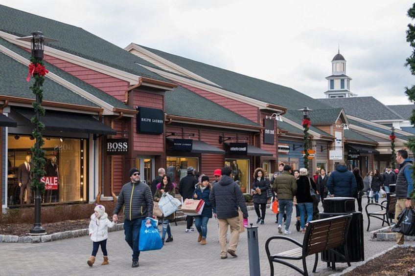 Woodbury Common Premium Outlets 1