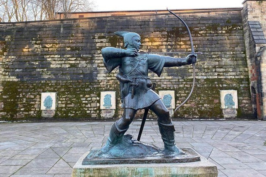 Maid Marian and Robin Hood Quest Experience in Nottingham 1