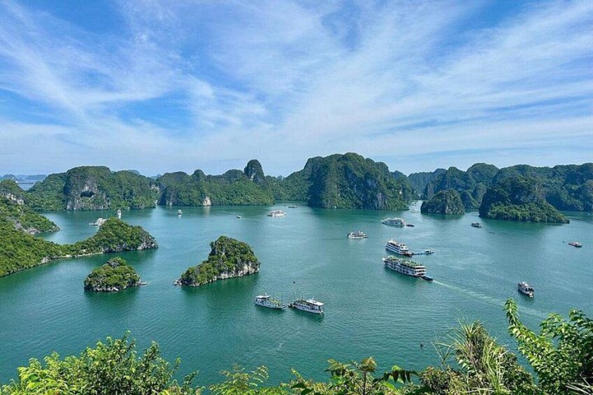 SONATA CRUISE Halong Bay Luxury Day Trip from Hanoi by Expressway 4