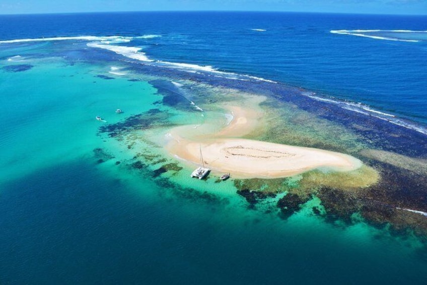 Private 5 Island Pontoon Boat Cruise with Lunch & Drinks 2
