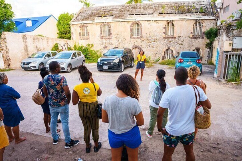 Presentation of the former prison then museum, located in Marigot