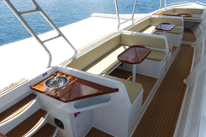 Comfortable lounges 3