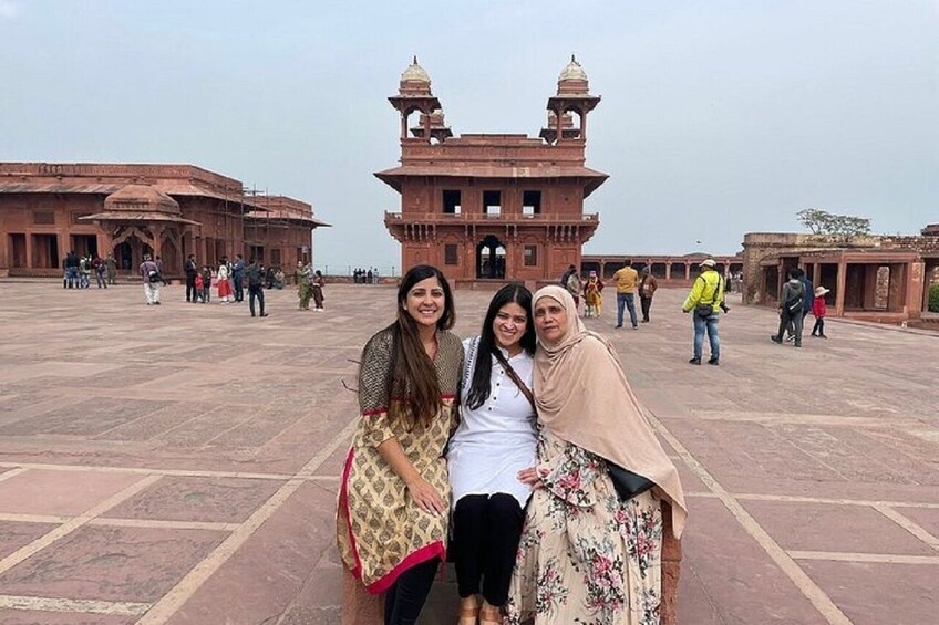 Taj Mahal, Agra Fort & fatehpur Sikri Same Day Trip From Delhi  2