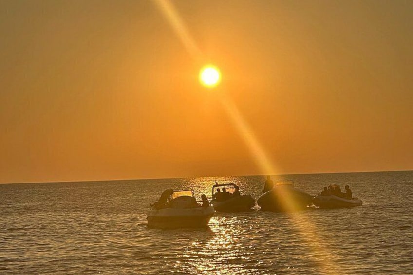 Palermo: Shared Boat Tour with Aperitif and snorkelling 4