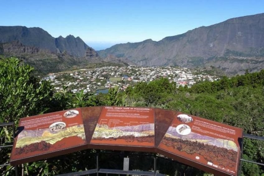 Day visit to the Cirque de Cilaos with breakfast 3