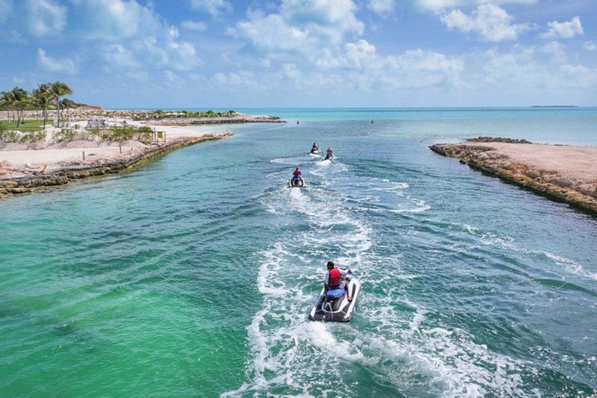 One Hour Jet Ski Adventure in Crystal Waters of Turks and Caicos 1