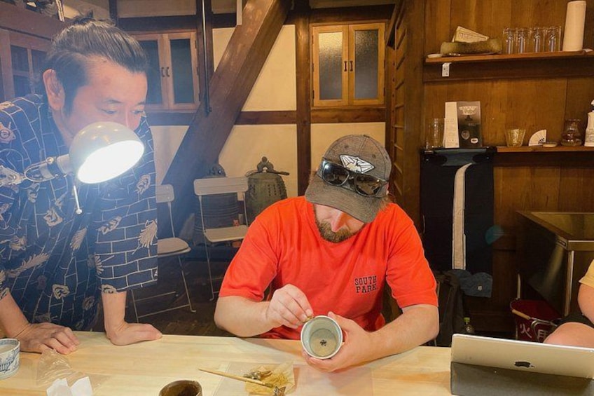 Authentic Kintsugi Experience with real Urushi in Namba Osaka 2