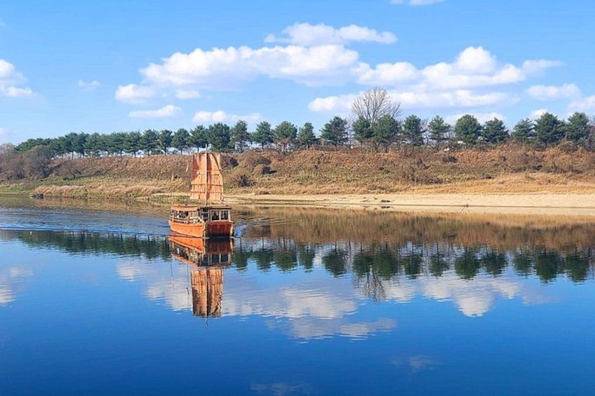 Boat Voyage in Imjin River flowing out of North Korea to South Korea 5