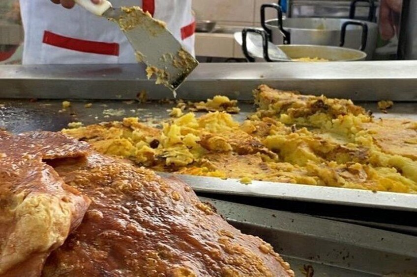 Half-Day Market and Ecuadorian Gastronomy Tour in Quito 3