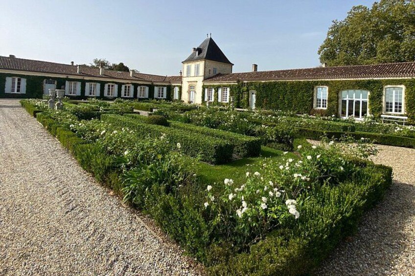 Saint Emilion Castle and Village Wine Tour 5