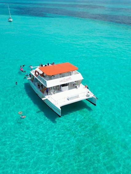 Picture 6 for Activity Cancun: Isla Mujeres Full Day Dancer Cruise 4
