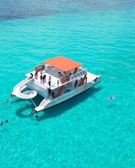 Picture 7 for Activity Cancun: Isla Mujeres Full Day Dancer Cruise 2