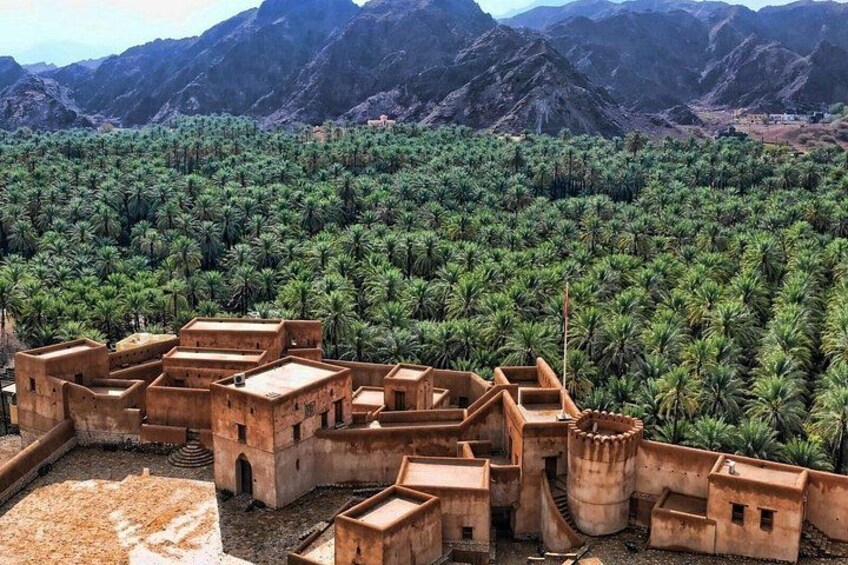 Enjoy the beauty of Fanja, Samail، Izki & Nizwa on a special trip 1