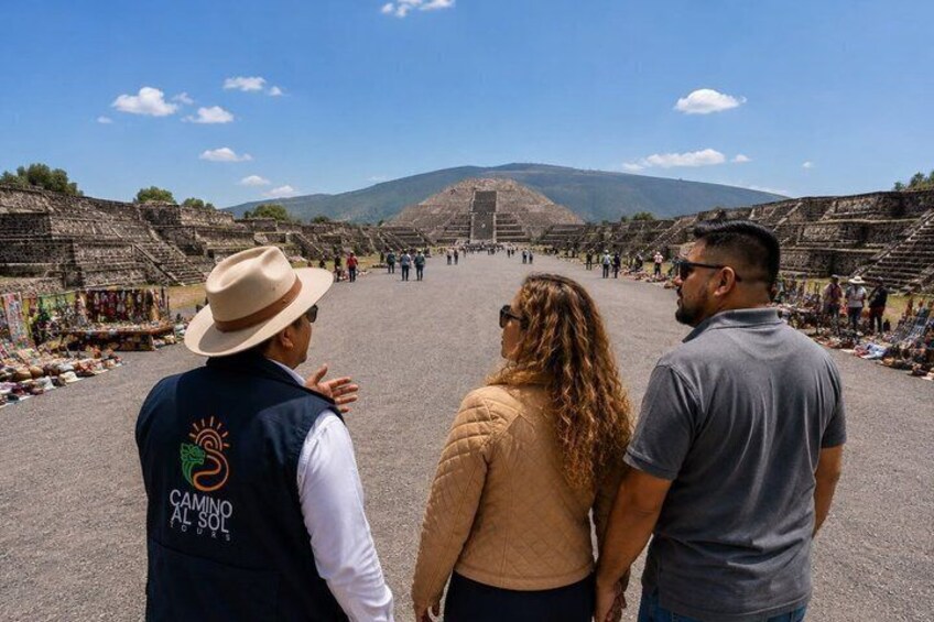 Flight in Globo Teotihuacan cave, transportation and tour 4