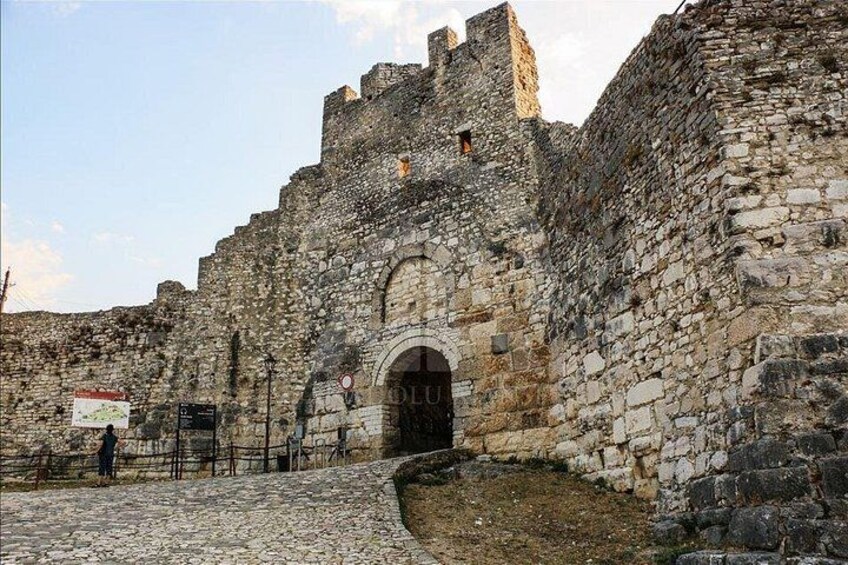 Castle of Berat 4