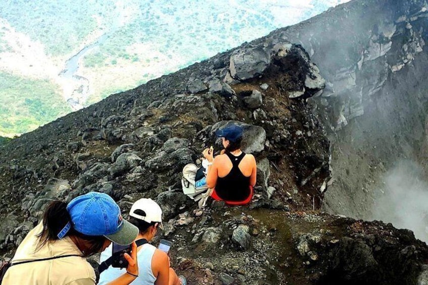 Ometepe trekking - Volcano Concepcion By Happy Tours 2
