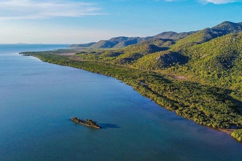 Our tour takes you along Magnetic Island's West Coast. 4