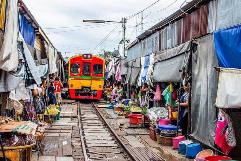 Train Market 2