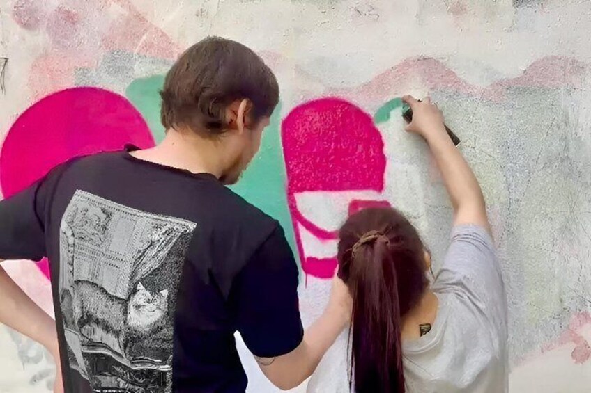 Istanbul Graffiti Experience with Local Artist at Private Garden 3