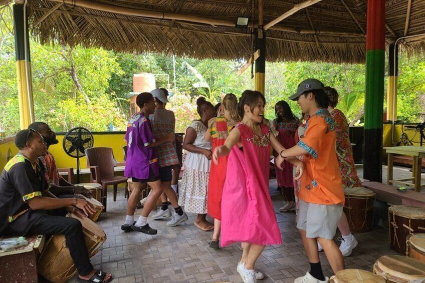Authentic Garifuna Drumming and Dancing Class in Hopkins Belize 2