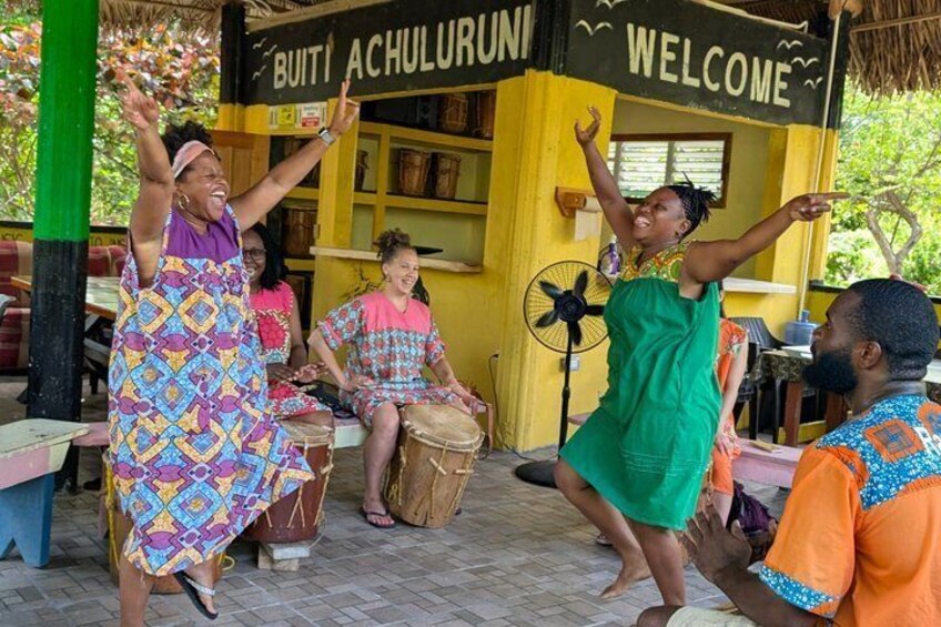 Authentic Garifuna Drumming and Dancing Class in Hopkins Belize 1