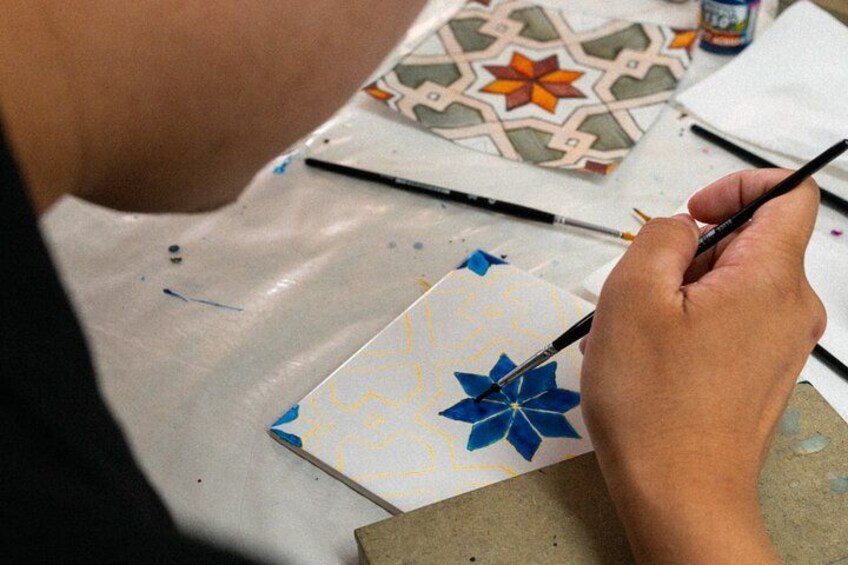 Porto: Tile Painting Workshop with Porto Wine (Sé do Porto) 4