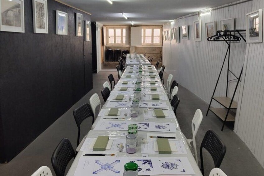 Porto: Tile Painting Workshop with Porto Wine (Sé do Porto) 3