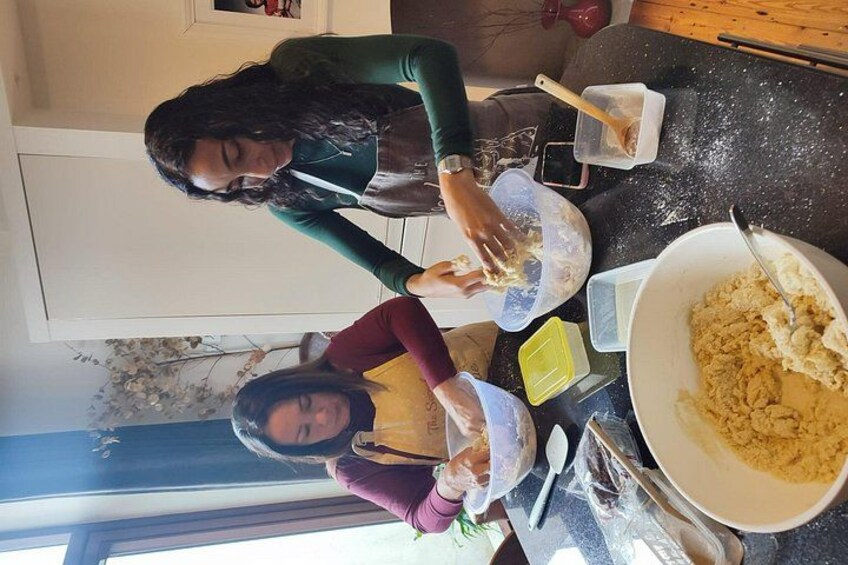 Irish Baking Class: Granny's Apple Cake, Traditional Scones 1