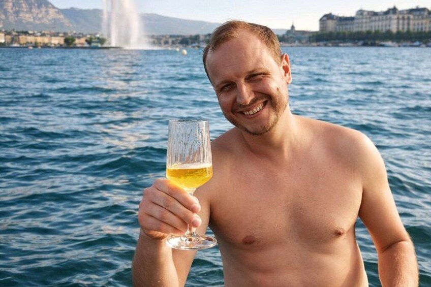 Geneva: Private Cruise on Lake Geneva with Aperitif 3