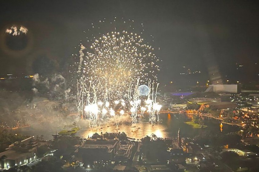 Private Helicopter 77 Miles Fireworks Tour over all Theme Parks 1