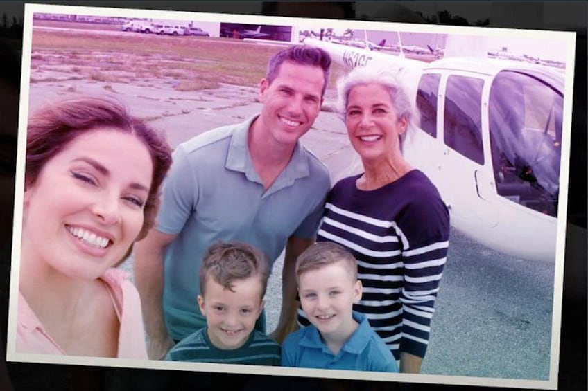 Private Helicopter 77 Miles Fireworks Tour over all Theme Parks 5