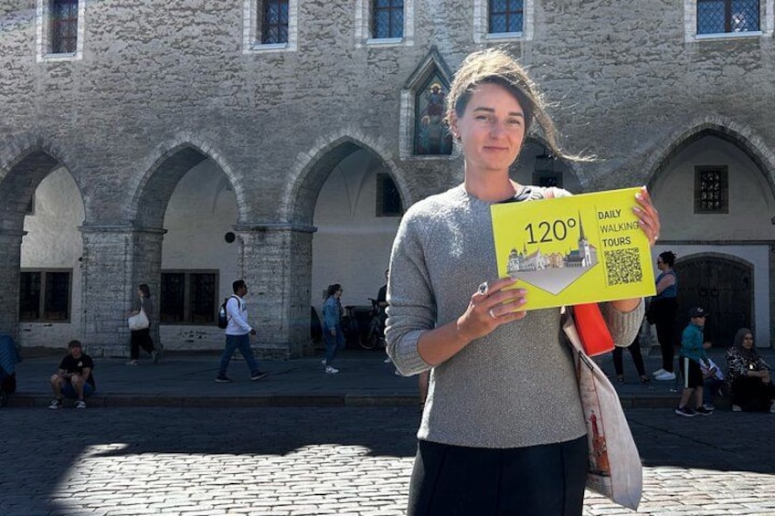 Meet Svetlana, one of our wonderful guides! Legend has it, she's still waiting to share Tallinn's magic with you at Town Hall Square. Come find her! 3