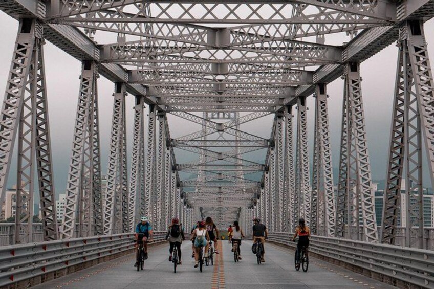 Riding at Hercílio Luz Bridge 1