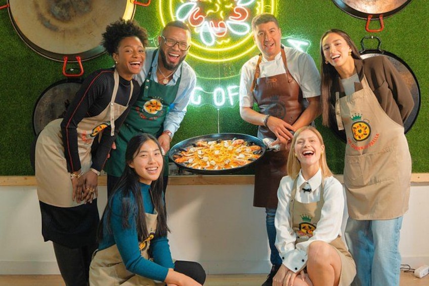 Madrid: Paella & Sangria Classes- Seafood, Chicken & Vegan option 5