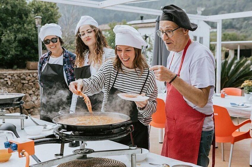 Authentic Valencian Paella Cooking Class 2
