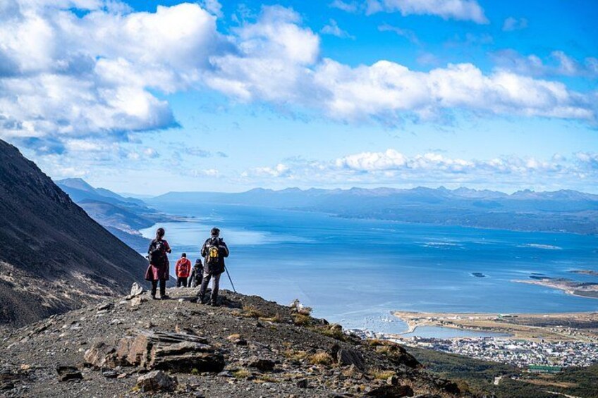 5hrs of Trekking Experience in Martial Glacier 2